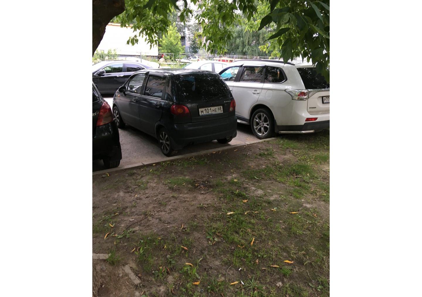 Автомобиль госномер М101НЕ68