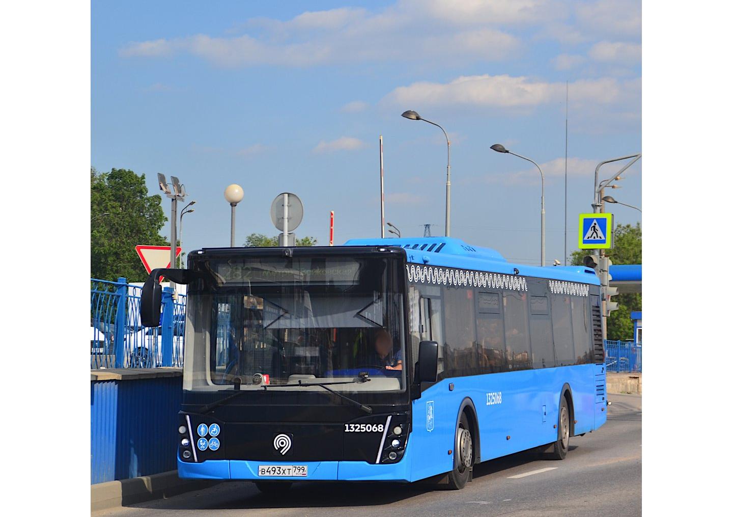 Автомобиль госномер В493ХТ799