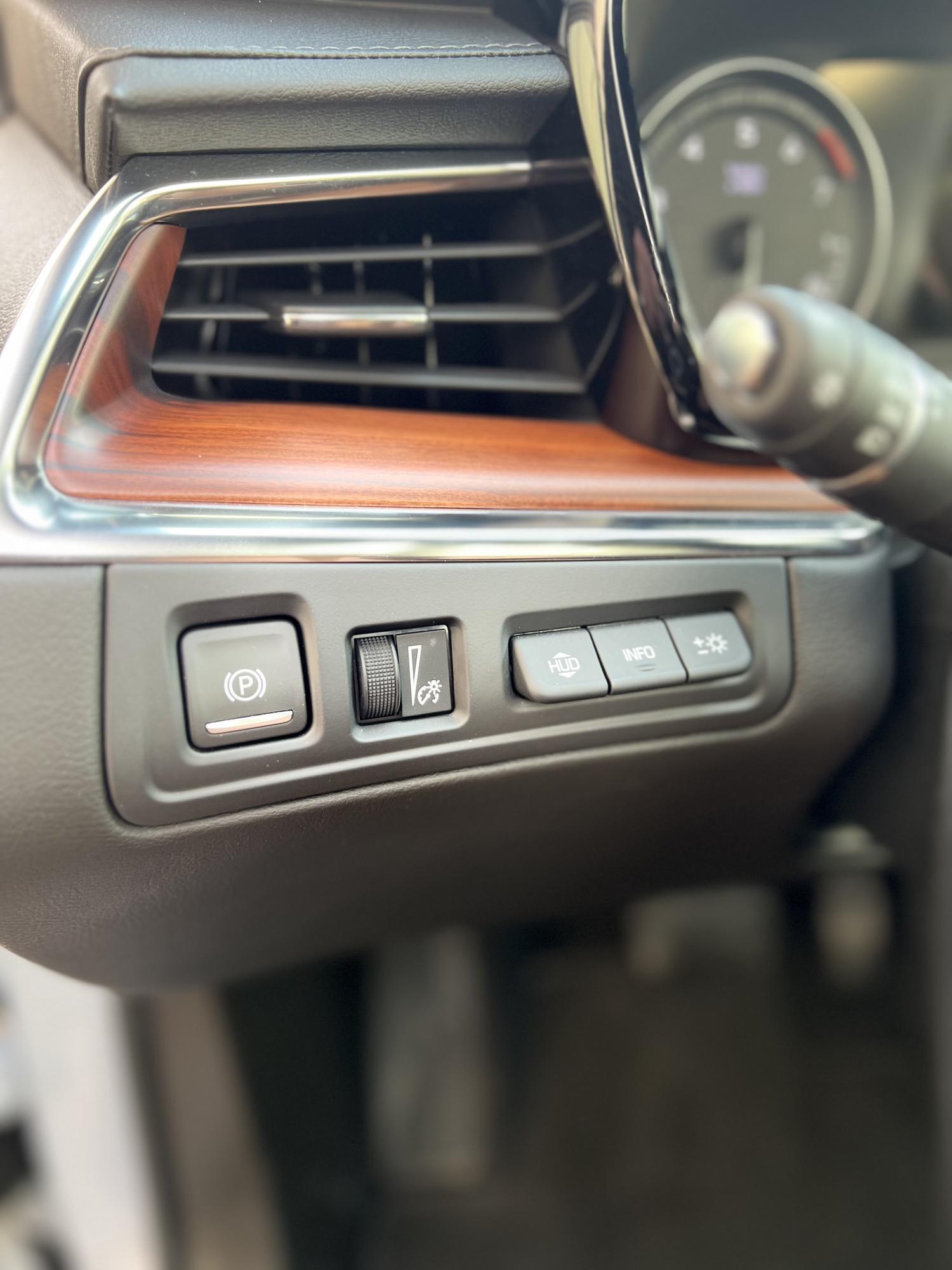 Автомобиль госномер У706ЕЕ799