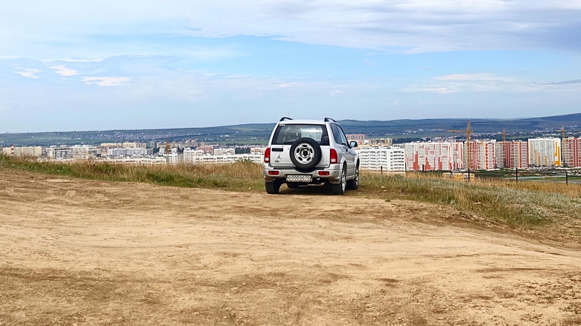 Автомобиль госномер О000ОО00