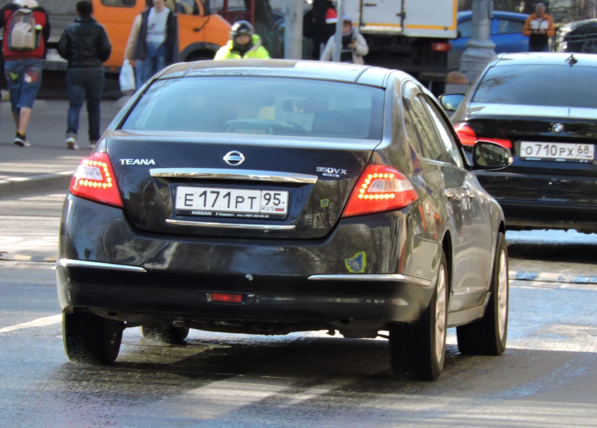 Автомобиль госномер Е171РТ95
