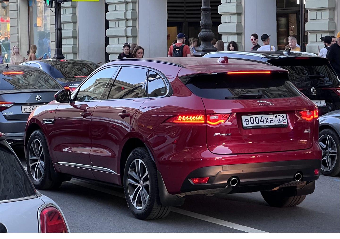 Автомобиль госномер В004ХЕ178