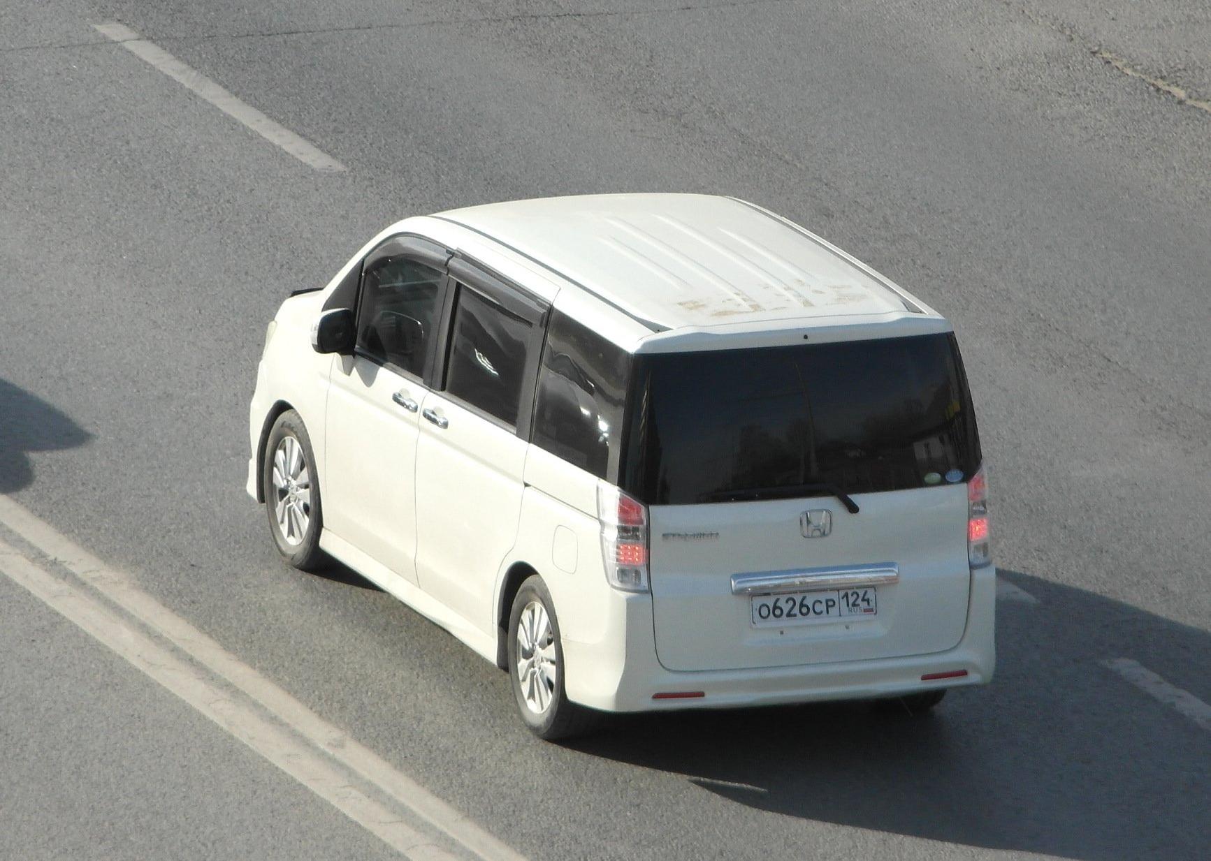 Автомобиль госномер О626СР124