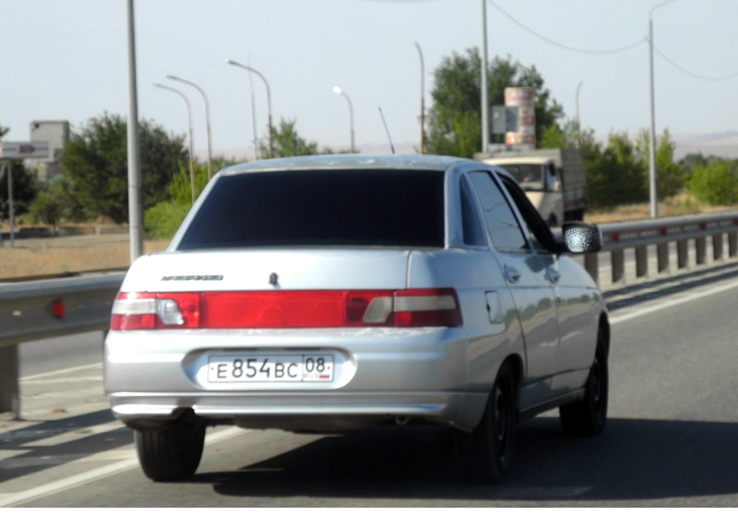 Автомобиль госномер Е854ВС08