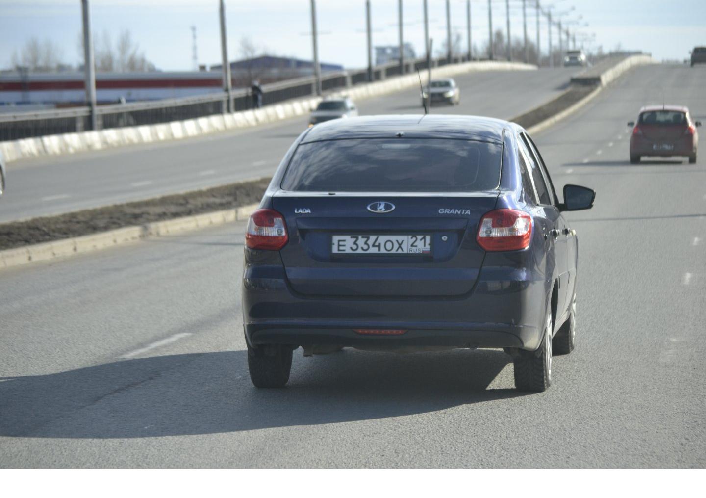 Автомобиль госномер Е334ОХ21