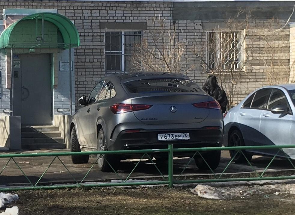Автомобиль госномер У673ЕР76