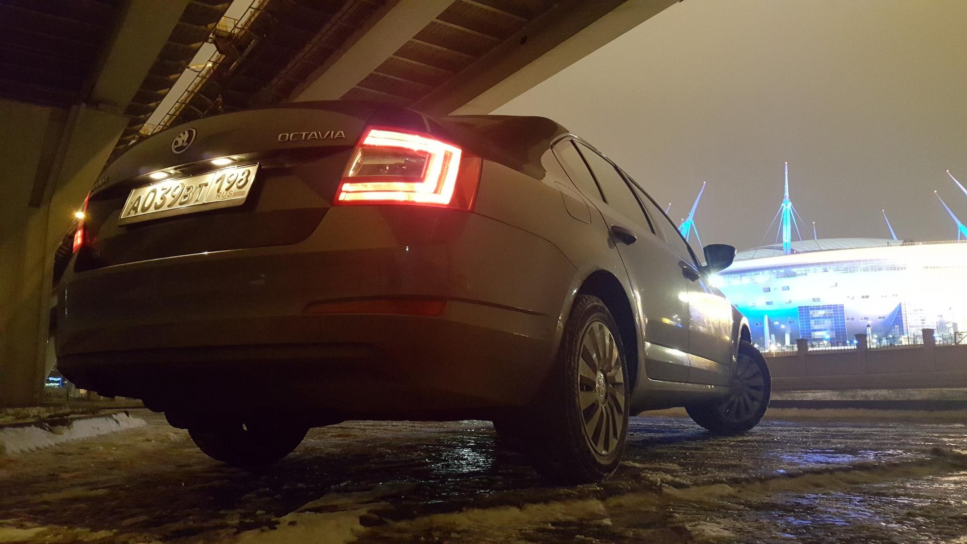 Автомобиль госномер А032ВТ198