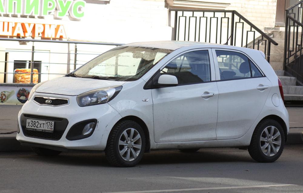 Автомобиль госномер Х382ХТ178