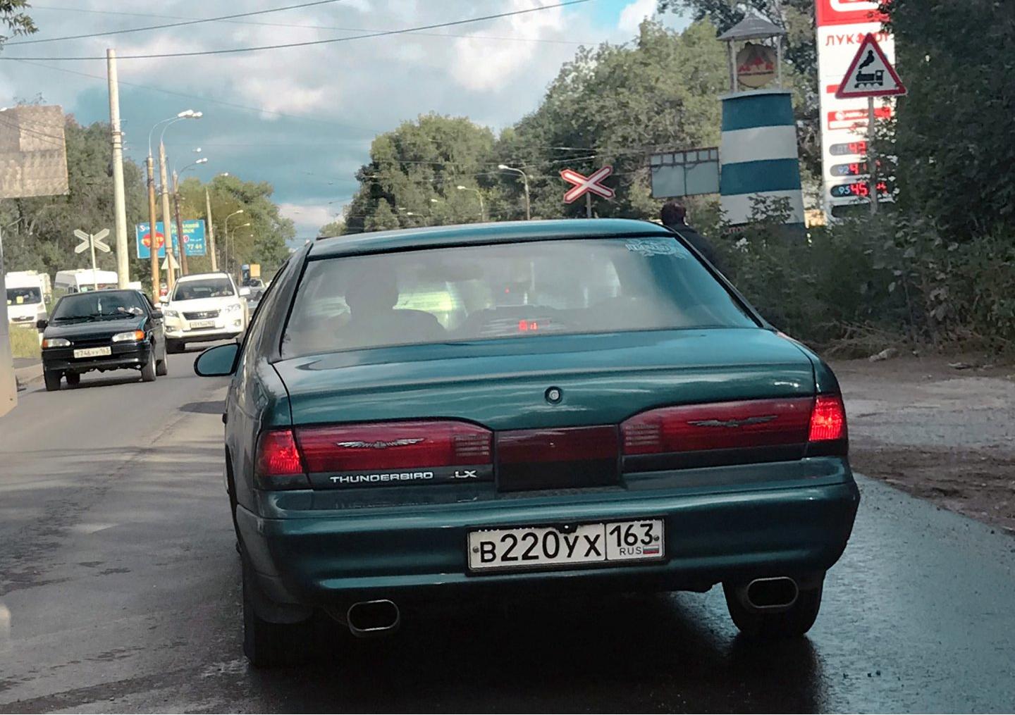 Автомобиль госномер В220УХ163