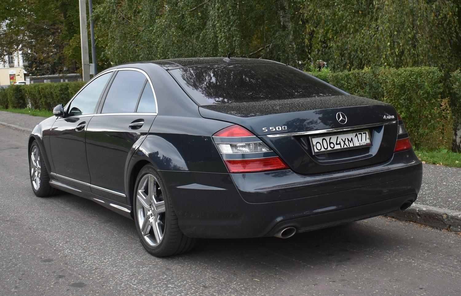 Автомобиль госномер О064ХМ177