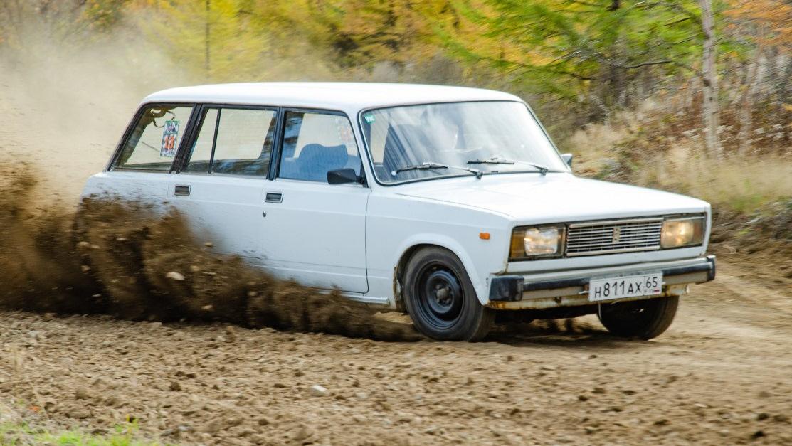 Автомобиль госномер Н811АХ65