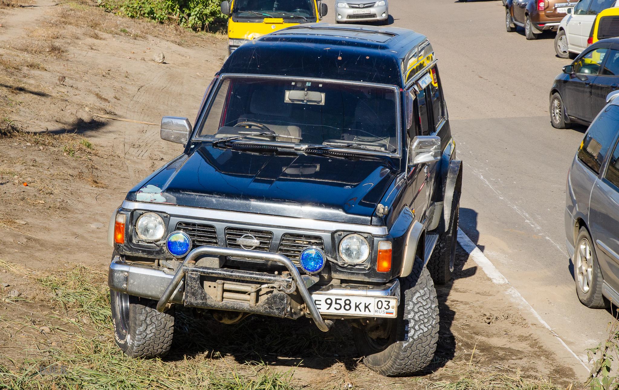 Автомобиль госномер Е958КК03
