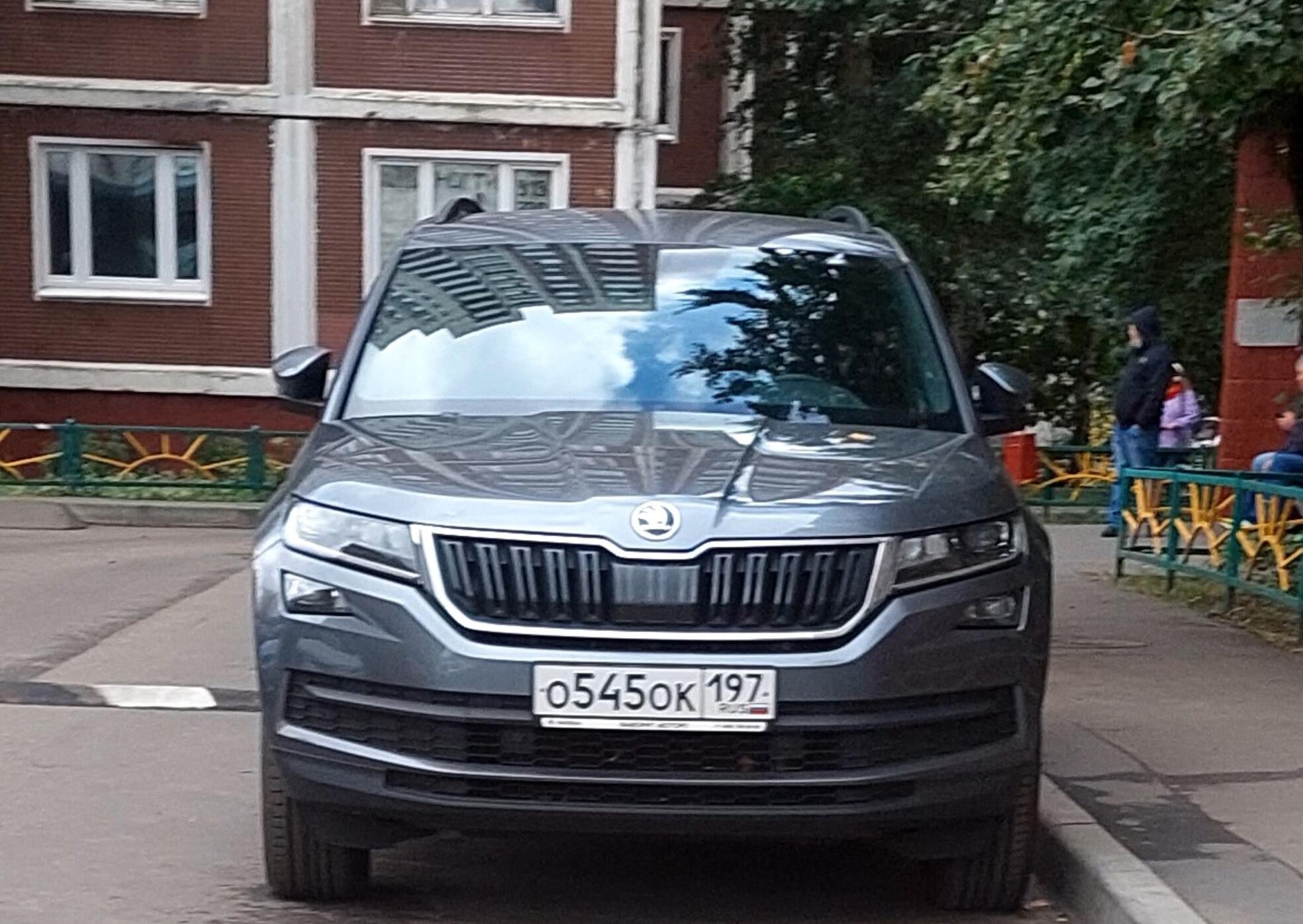 Автомобиль госномер О545ОК197