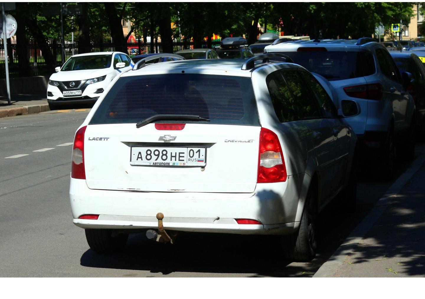 Автомобиль госномер А898НЕ01
