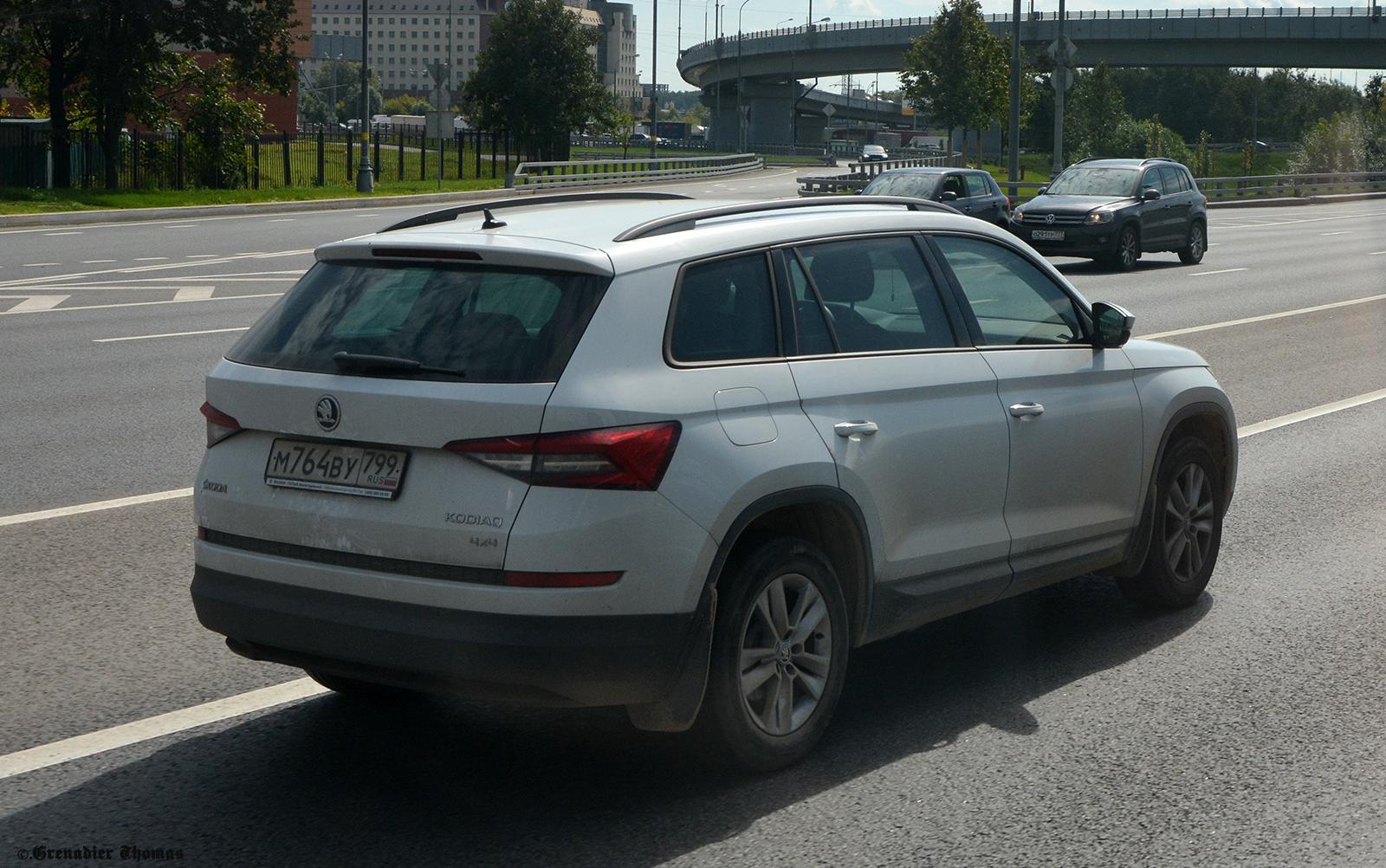 Автомобиль госномер М764ВУ799