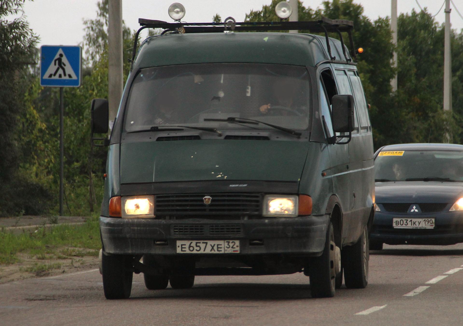 Автомобиль госномер Е657ХЕ32