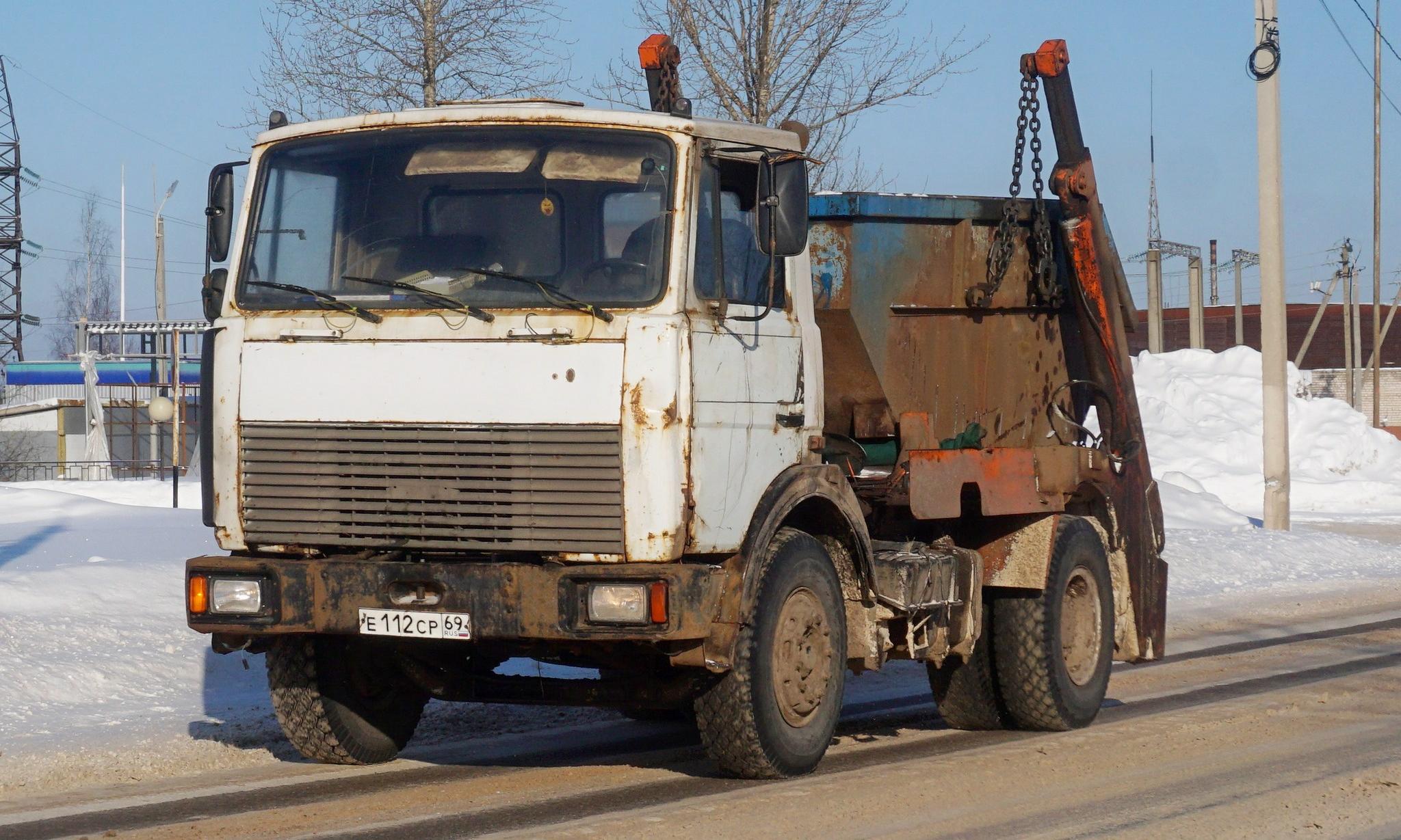 Автомобиль госномер Е112СР69