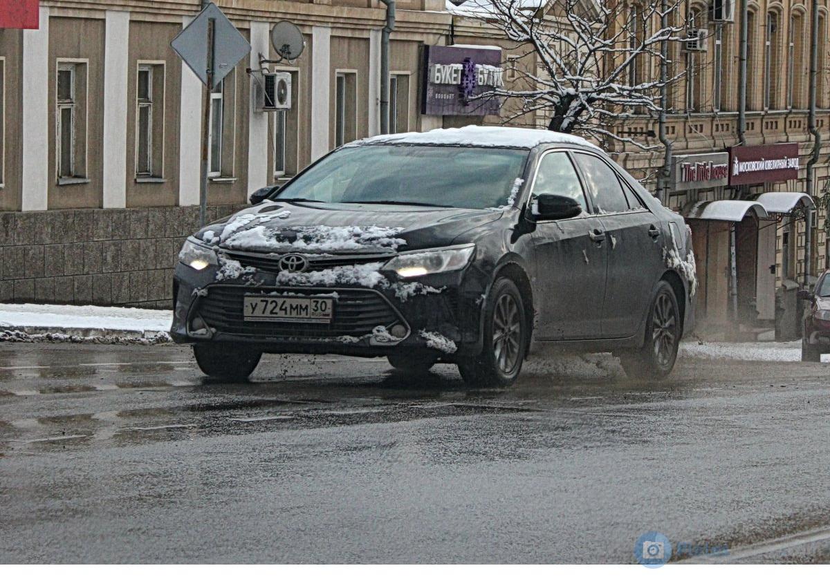 Автомобиль госномер У724ММ30