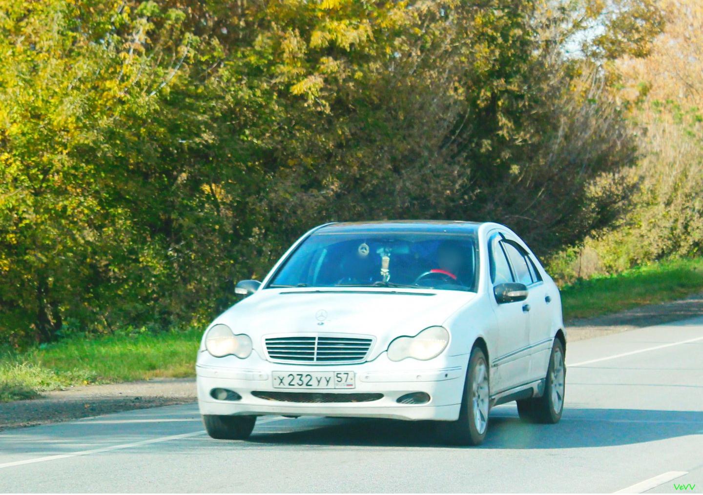 Автомобиль госномер Х232УУ57