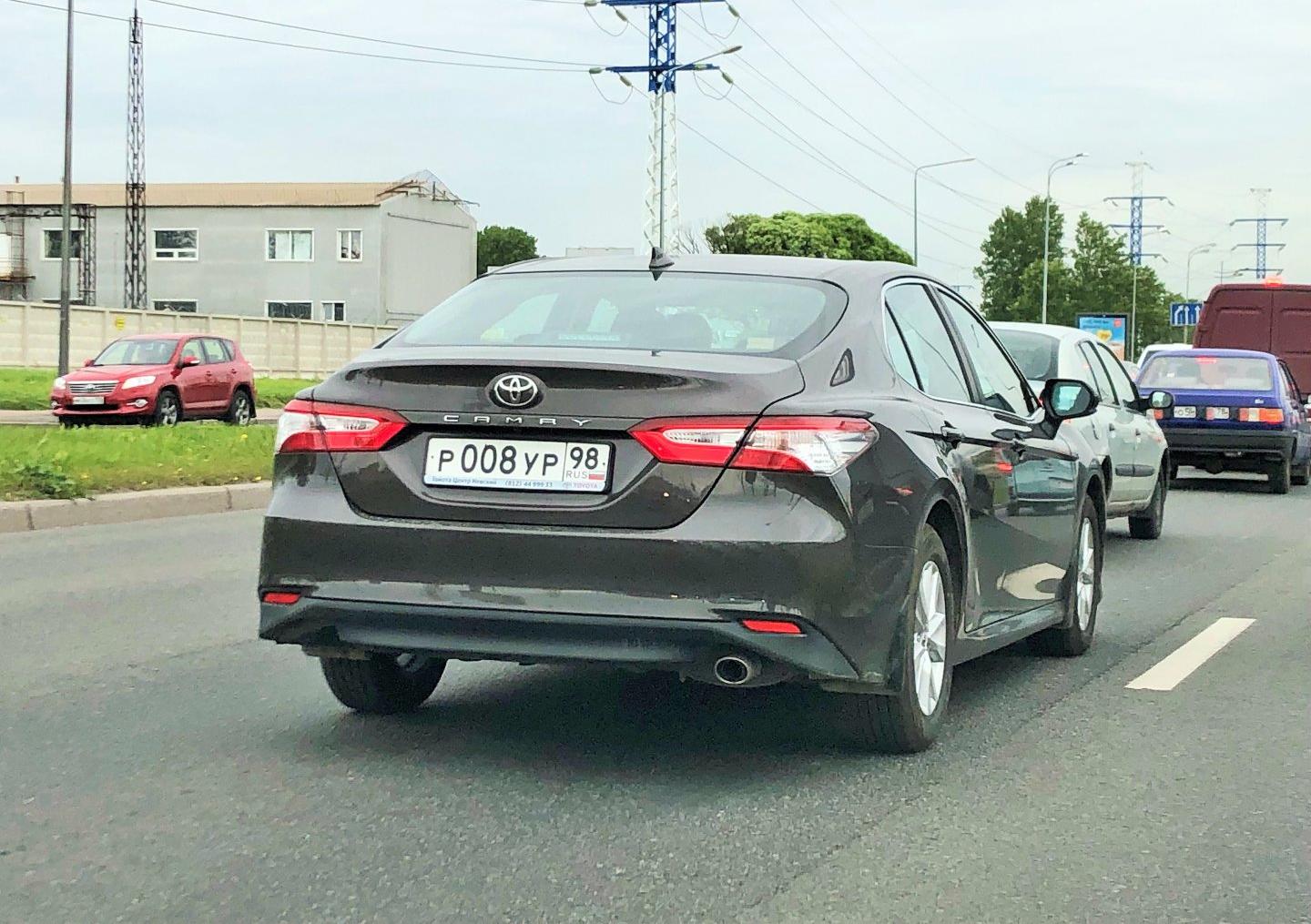 Автомобиль госномер Р008УР98