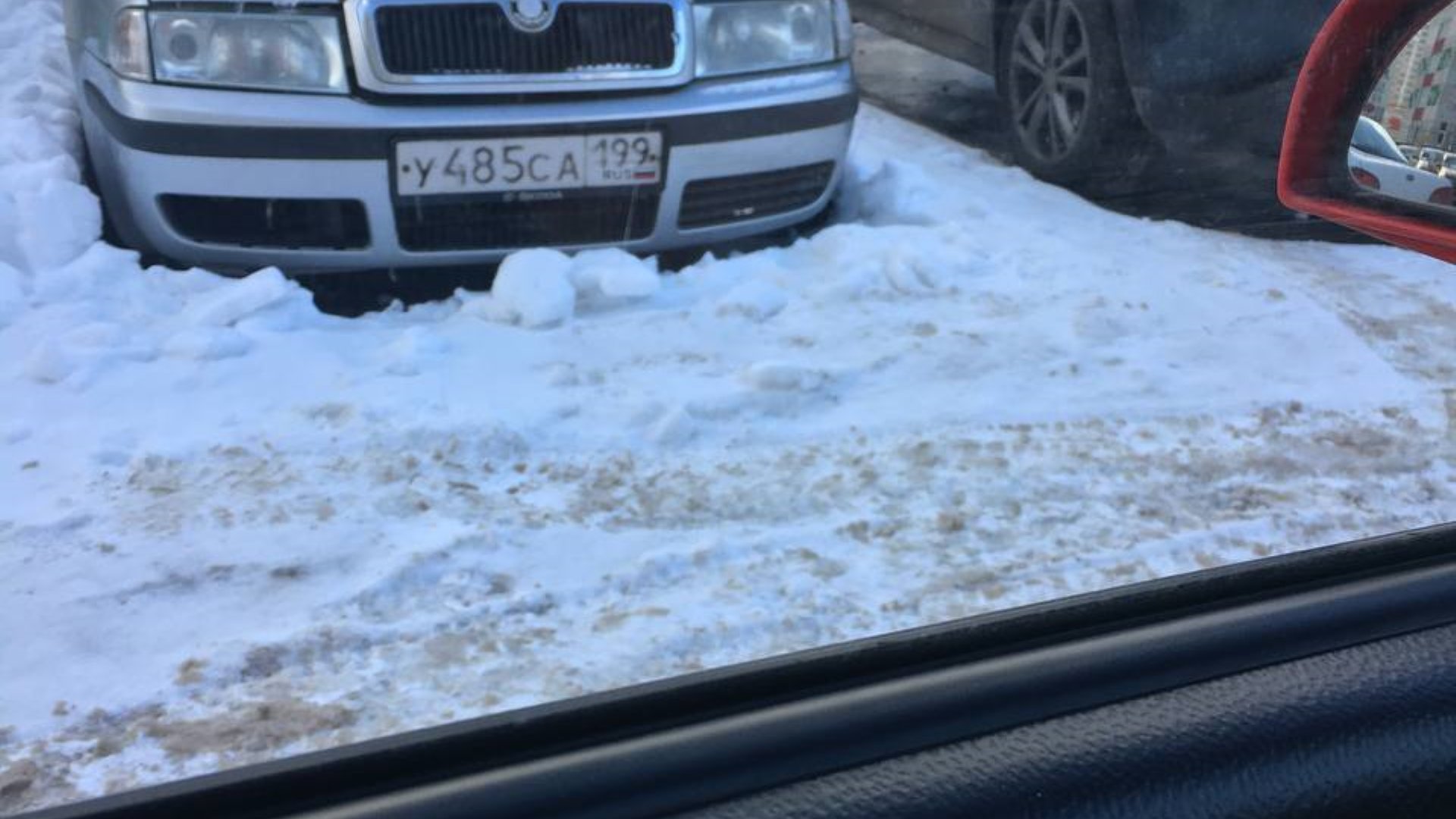Автомобиль госномер У485СА199
