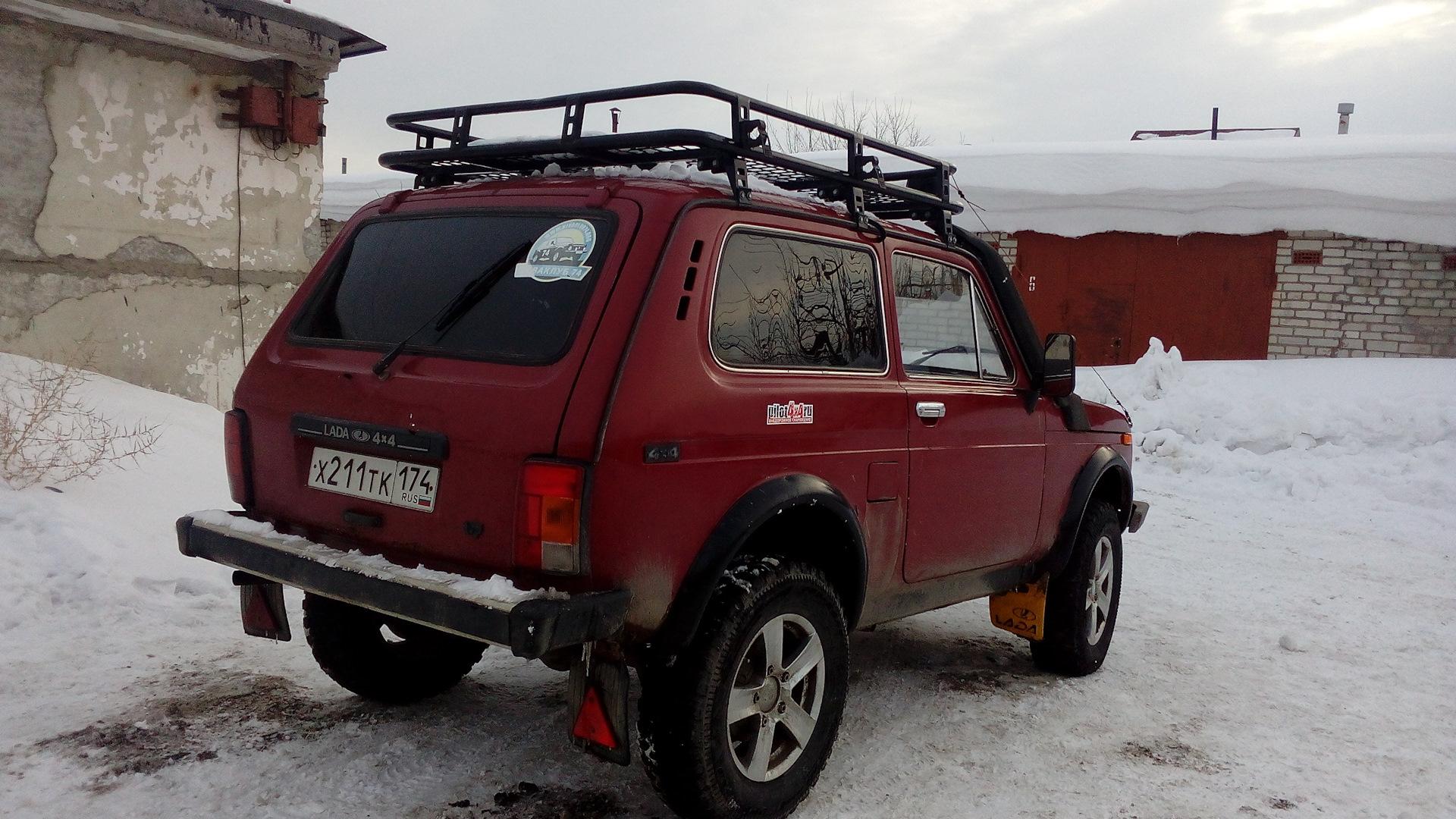 Автомобиль госномер Х211ТК174