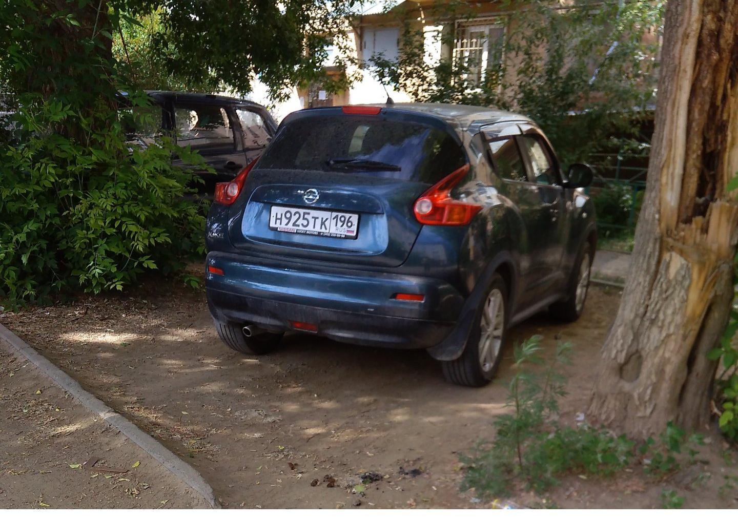 Автомобиль госномер Н925ТК196