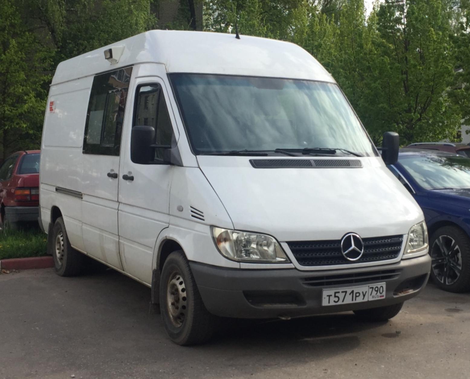 Автомобиль госномер Т571РУ790