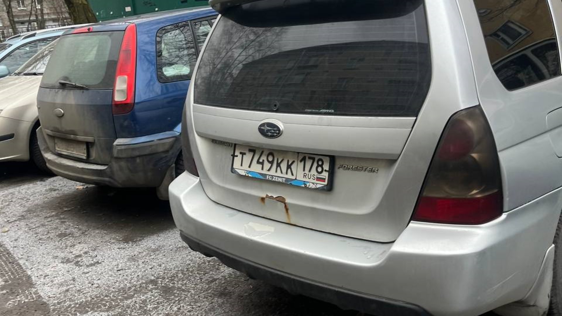 Автомобиль госномер Т749КК178