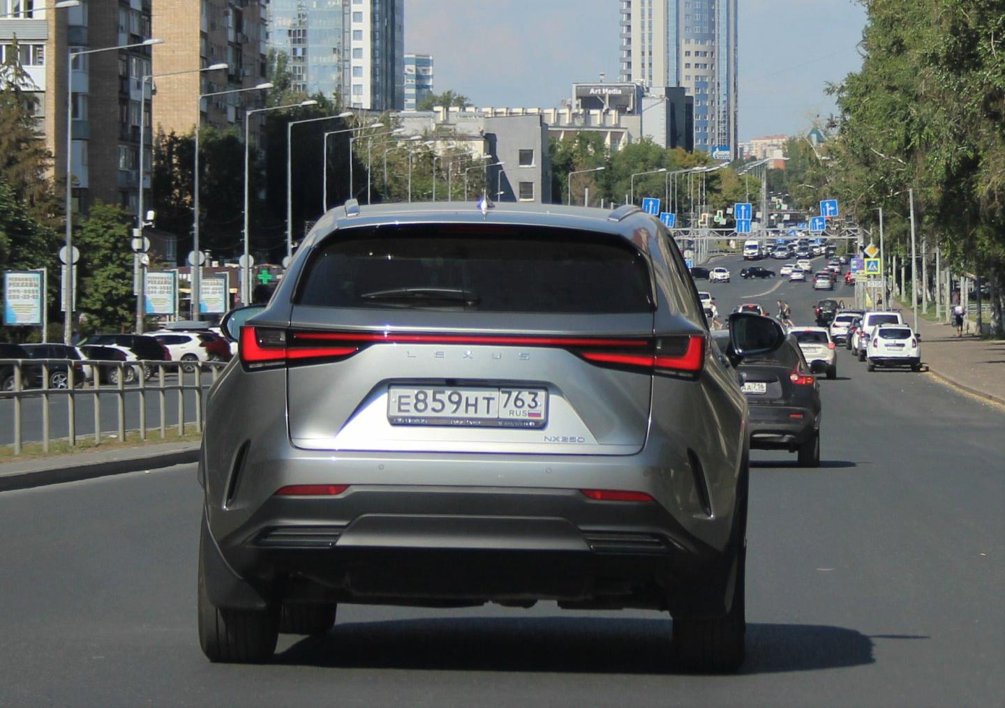 Автомобиль госномер Е859НТ763