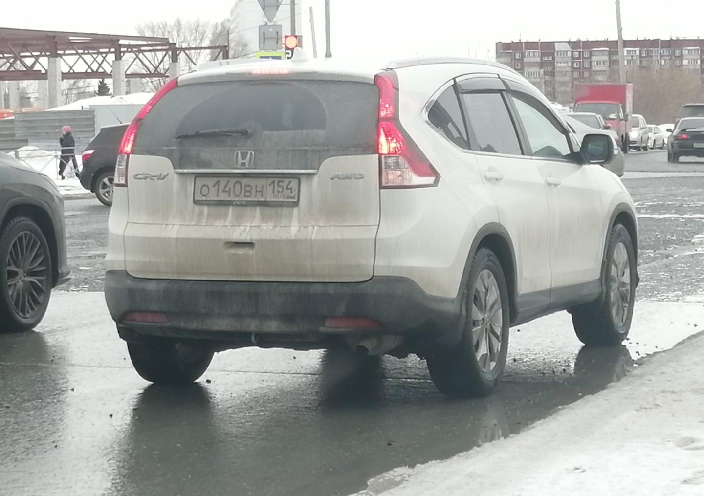 Автомобиль госномер О140ВН154