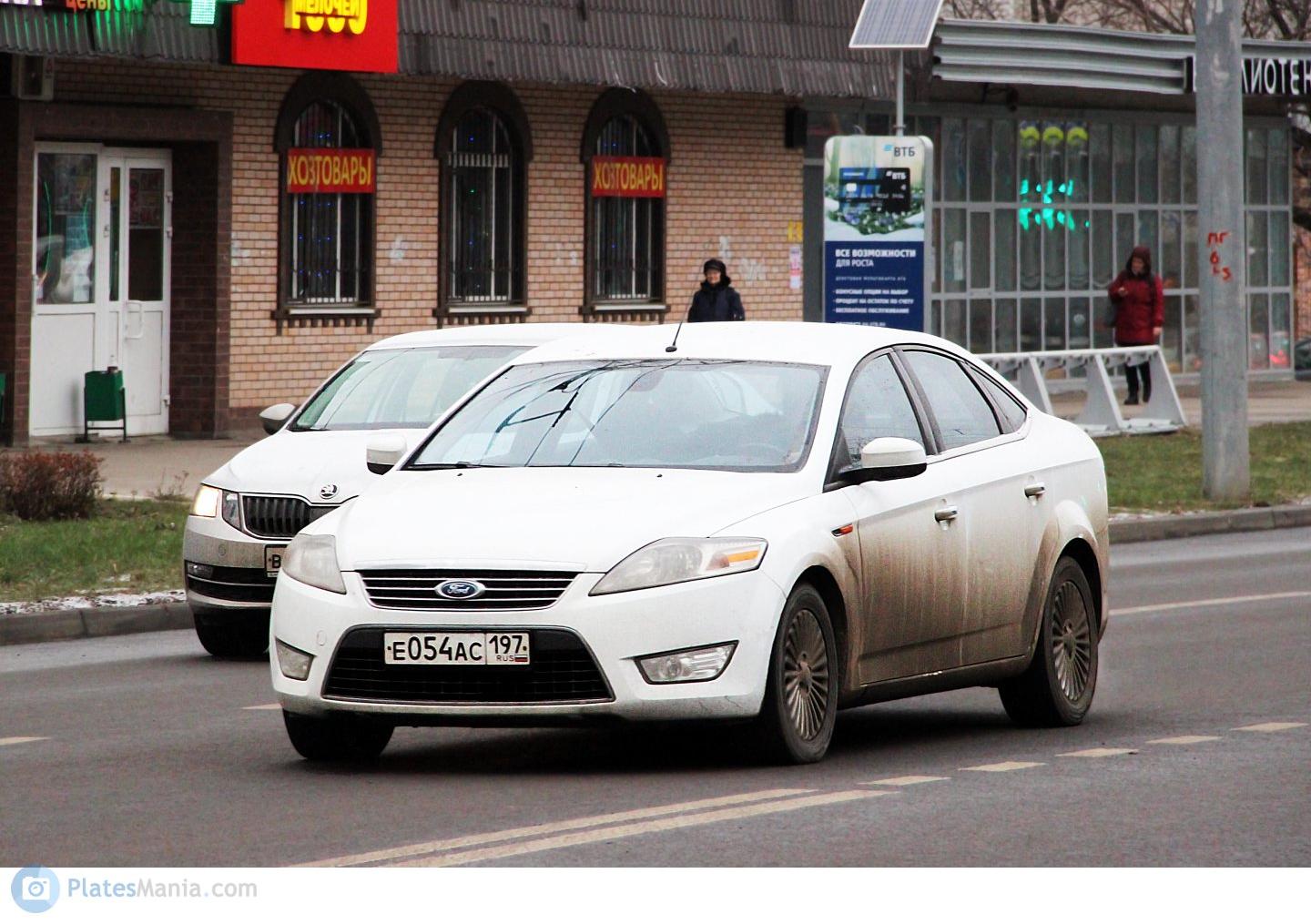 Автомобиль госномер Е054АС197