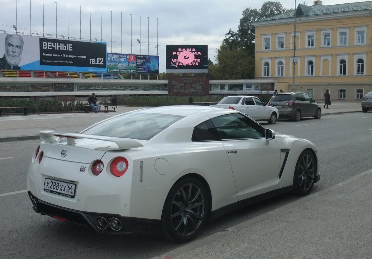 Автомобиль госномер Х288ХХ64