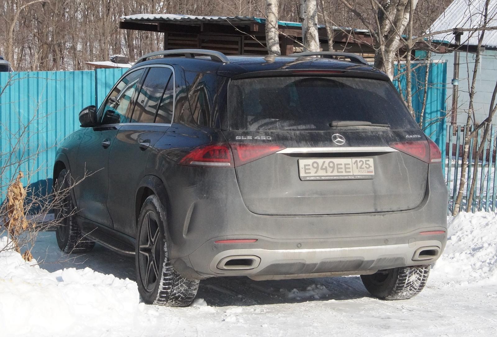 Автомобиль госномер Е949ЕЕ125