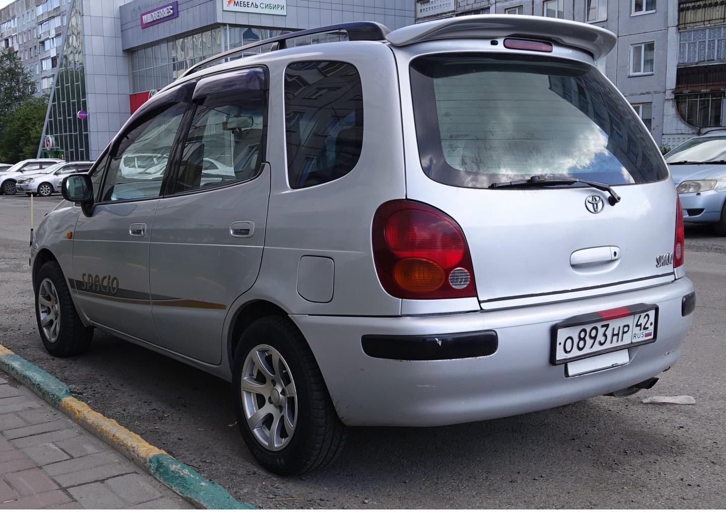 Автомобиль госномер О893НР42