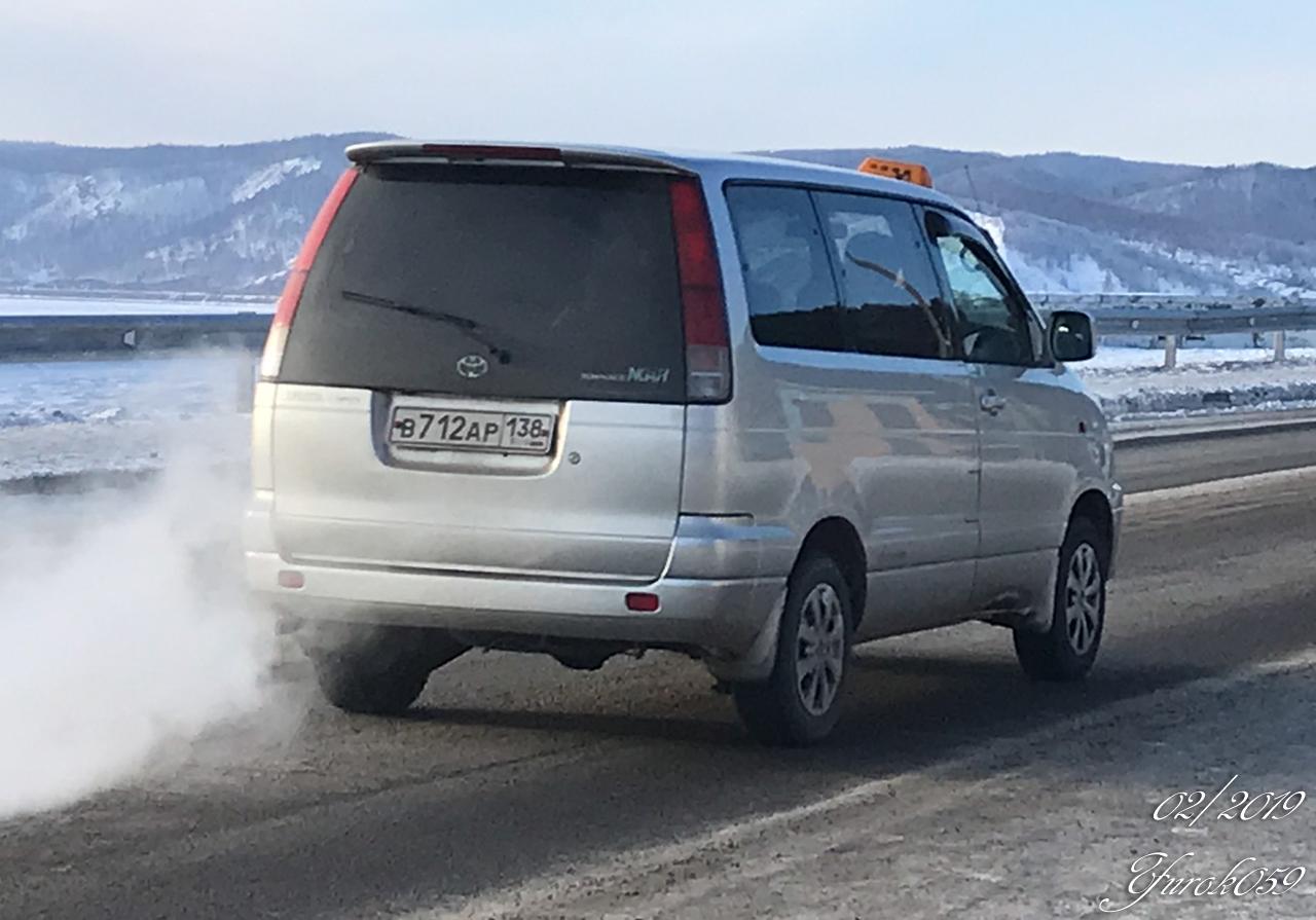 Автомобиль госномер В712АР138