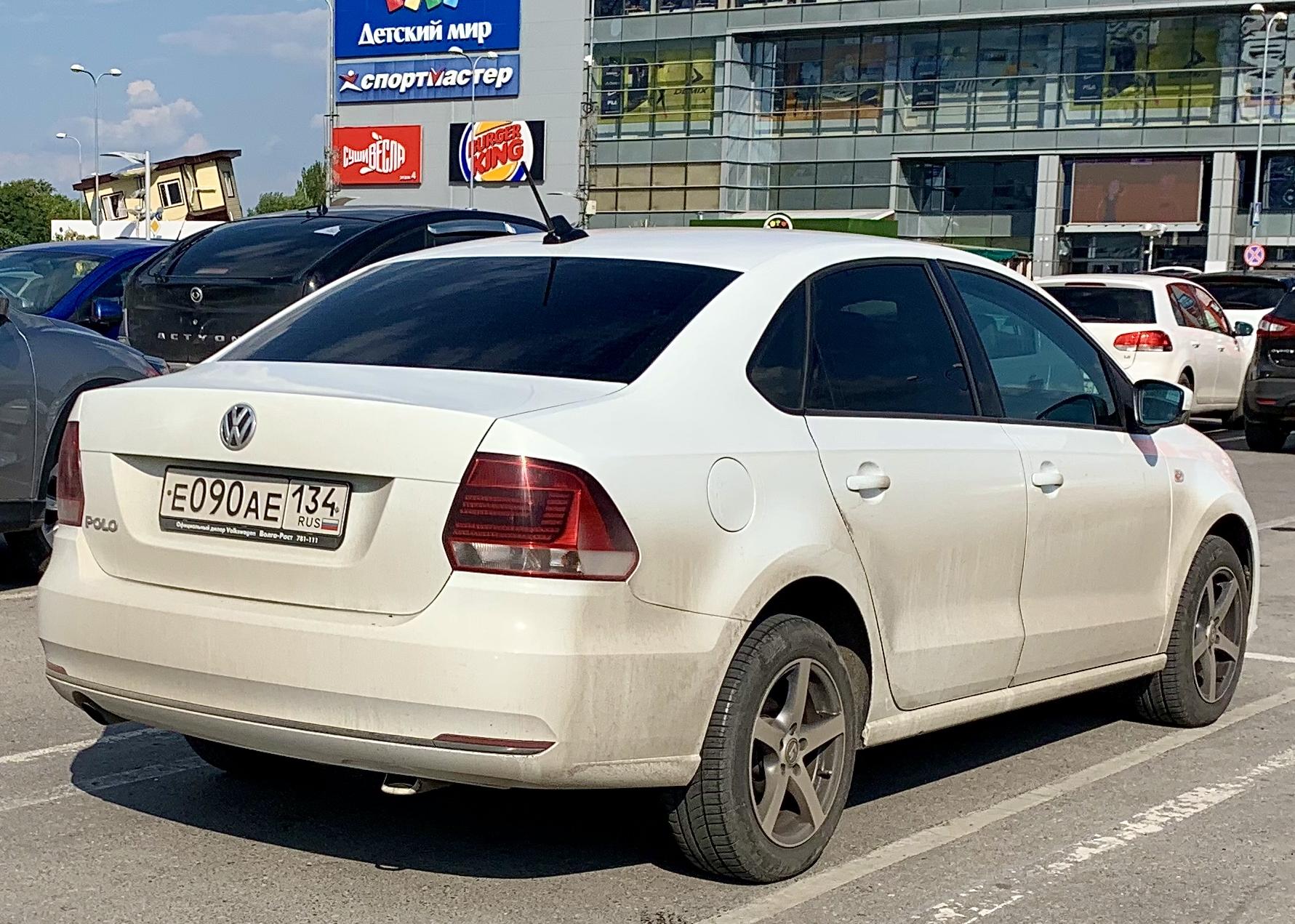Автомобиль госномер Е090АЕ134