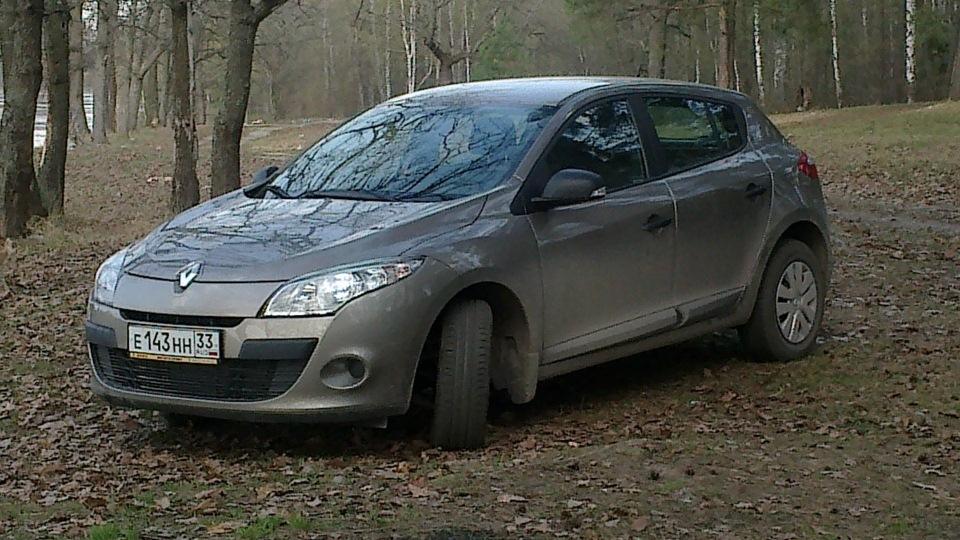 Автомобиль госномер Е143НН33