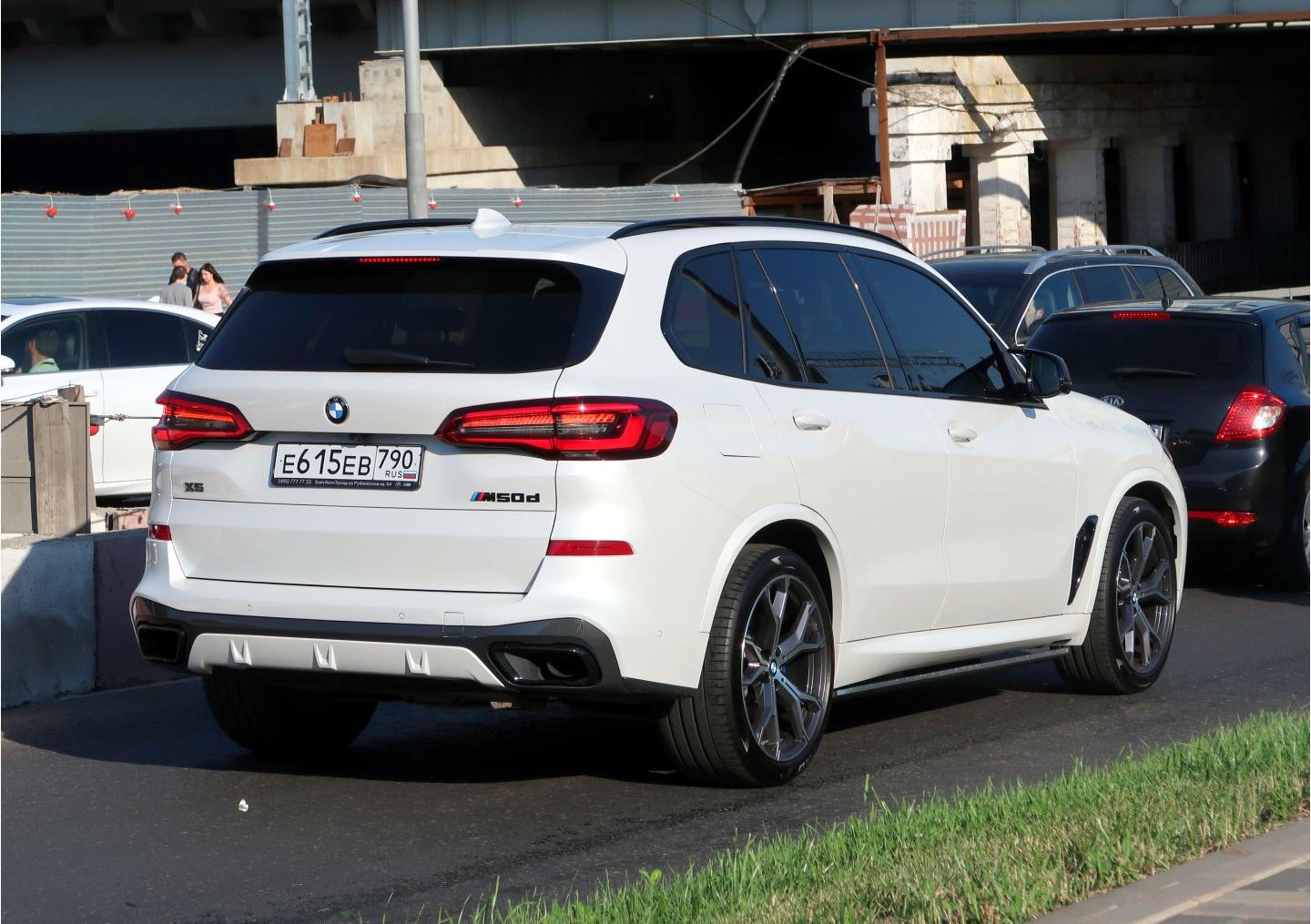 Автомобиль госномер Е615ЕВ790