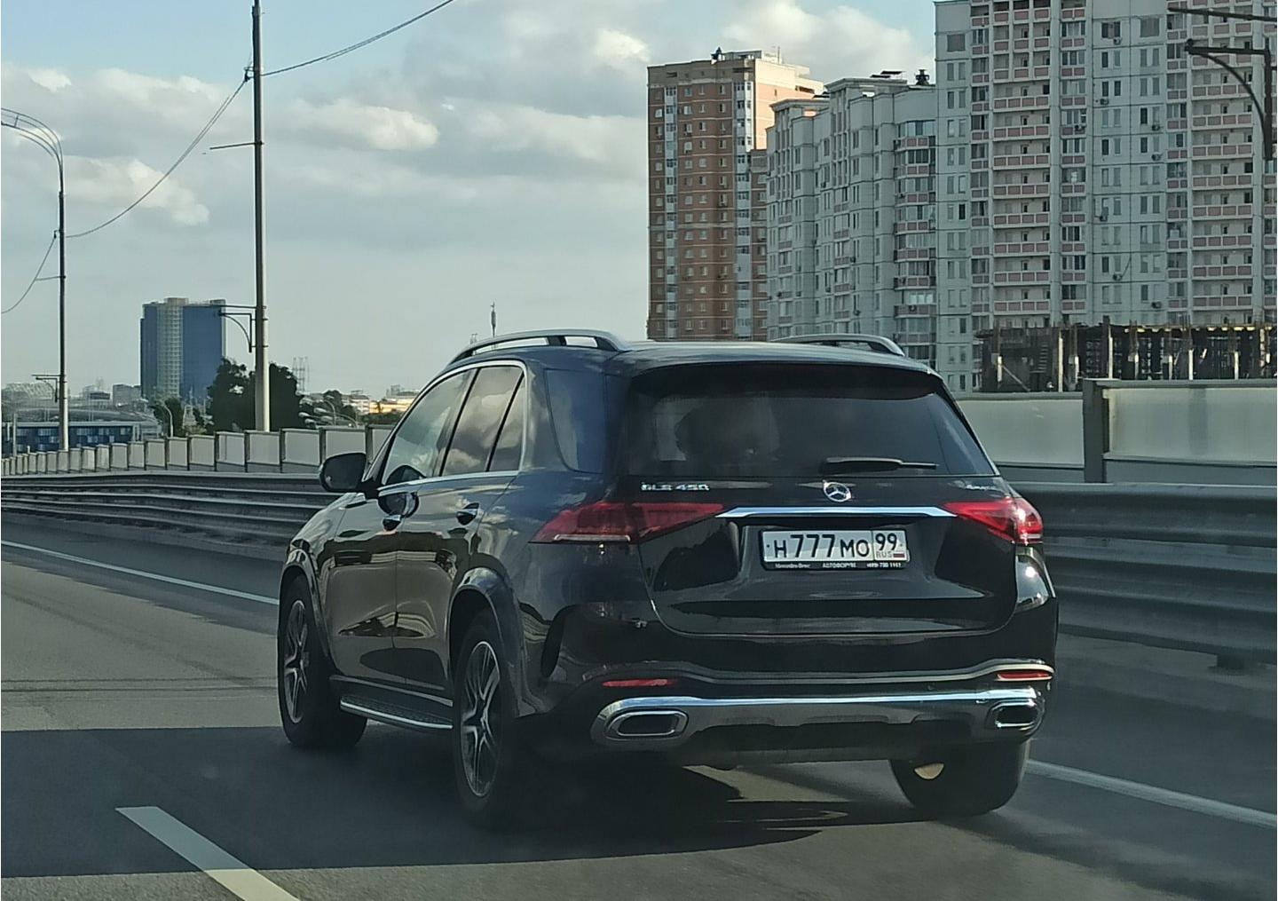 Автомобиль госномер Н777МО99