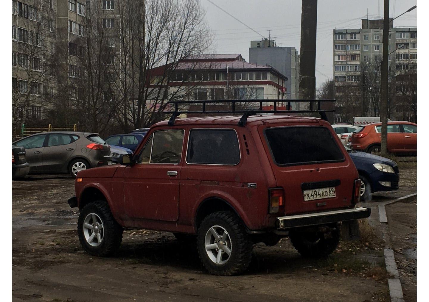 Автомобиль госномер Х494АО69