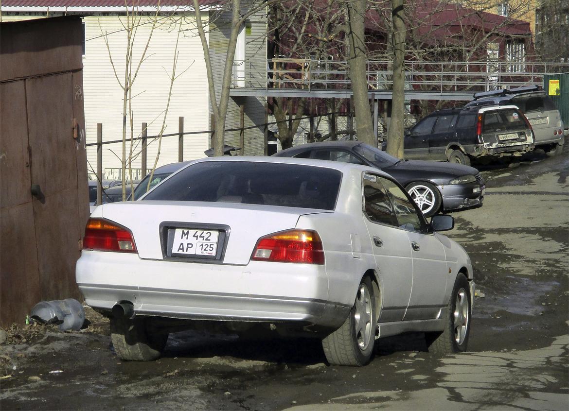 Автомобиль госномер М442АР125