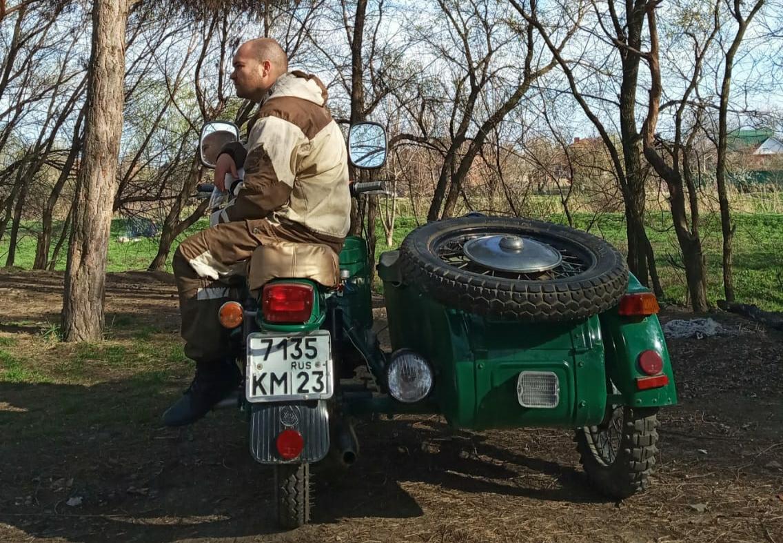 Автомобиль госномер 7135КМ23