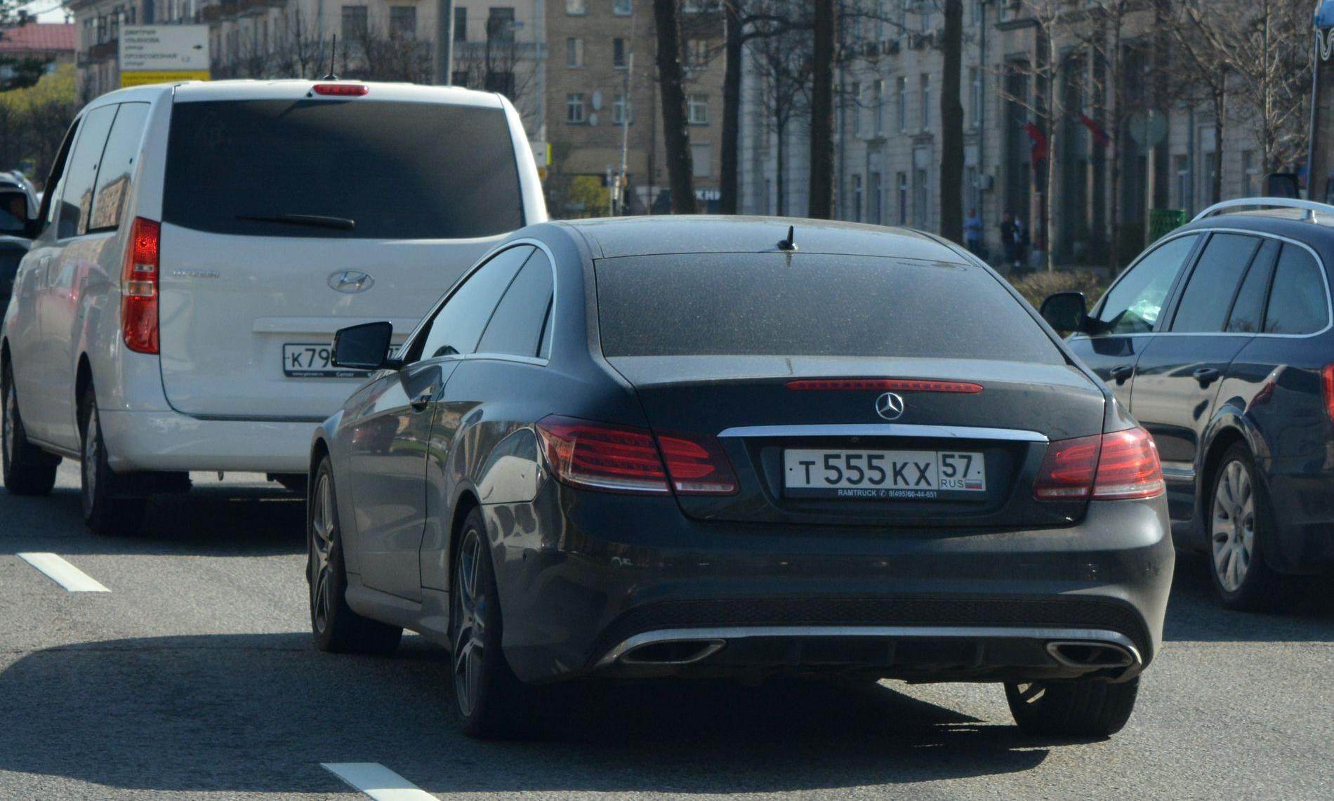 Автомобиль госномер Т555КХ57