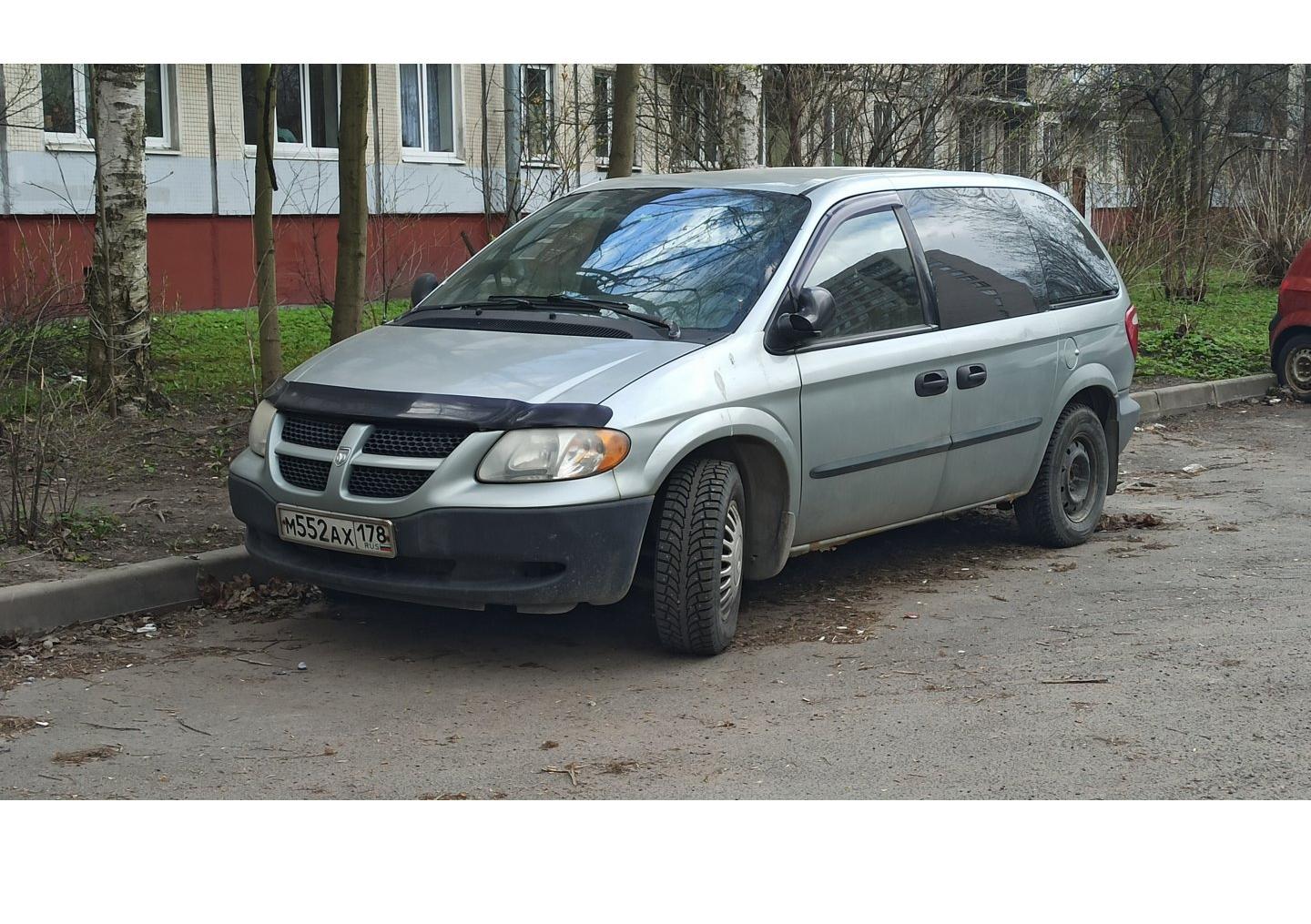 Автомобиль госномер М552АХ178