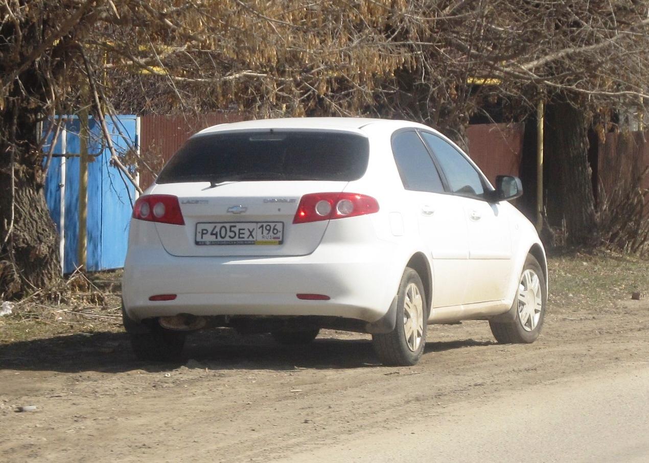 Автомобиль госномер Р405ЕХ196