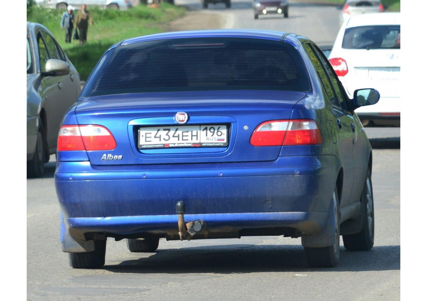Автомобиль госномер Е434ЕН196