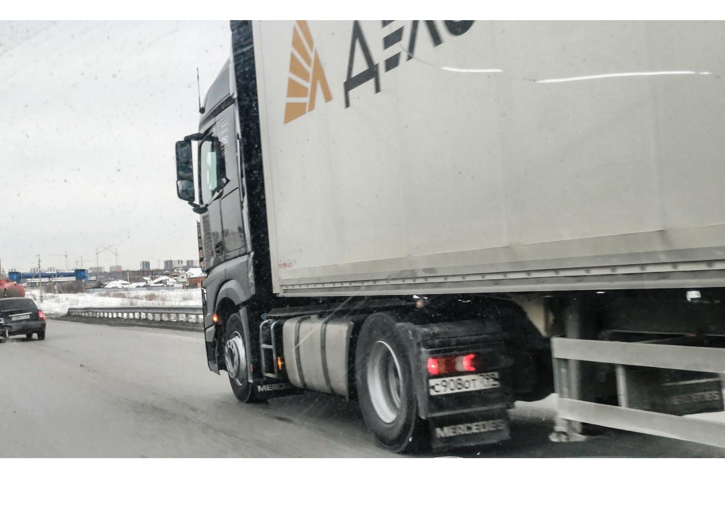 Автомобиль госномер С908ОТ799