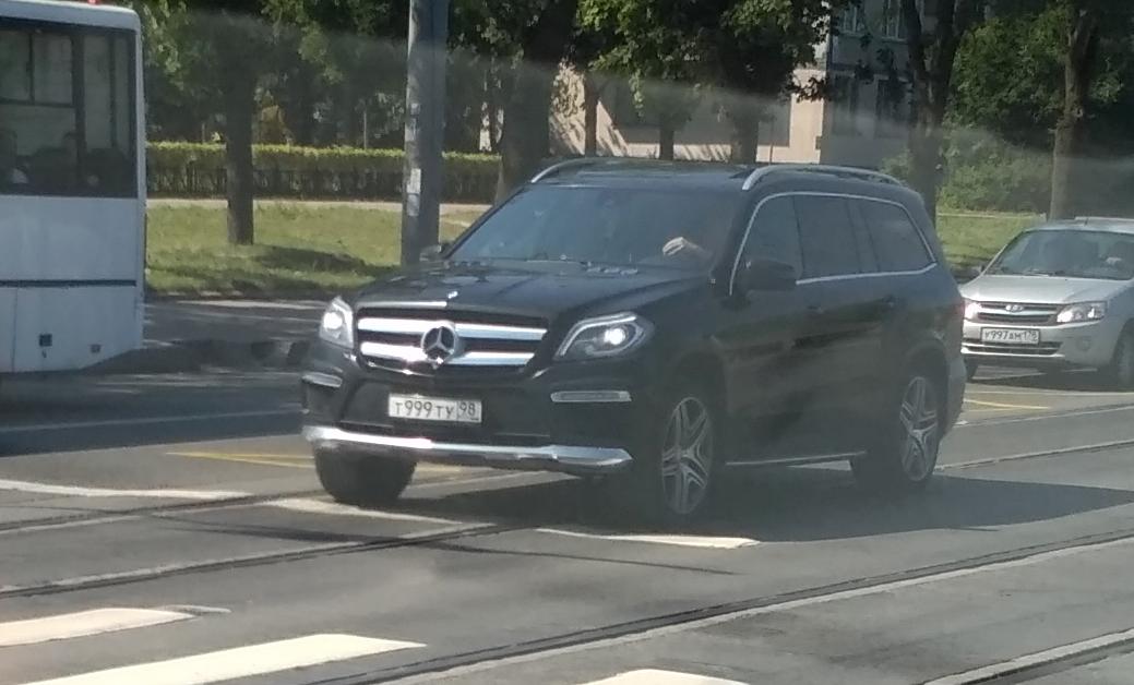 Автомобиль госномер Т999ТУ98