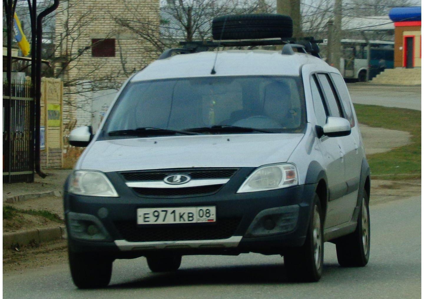 Автомобиль госномер Е971КВ08
